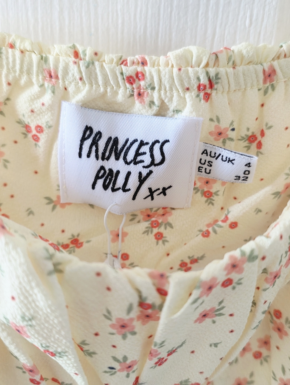 Princess Polly8 Floral Crop Top with Coral Accents Size 0 - Picture 3 of 4
